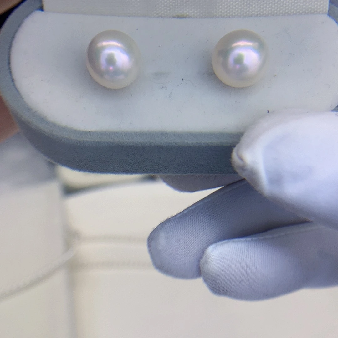 银S925镶嵌淡水珍珠耳钉