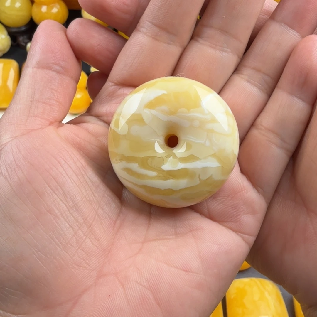 琥珀未镶嵌颈饰纯天然琥珀蜜蜡