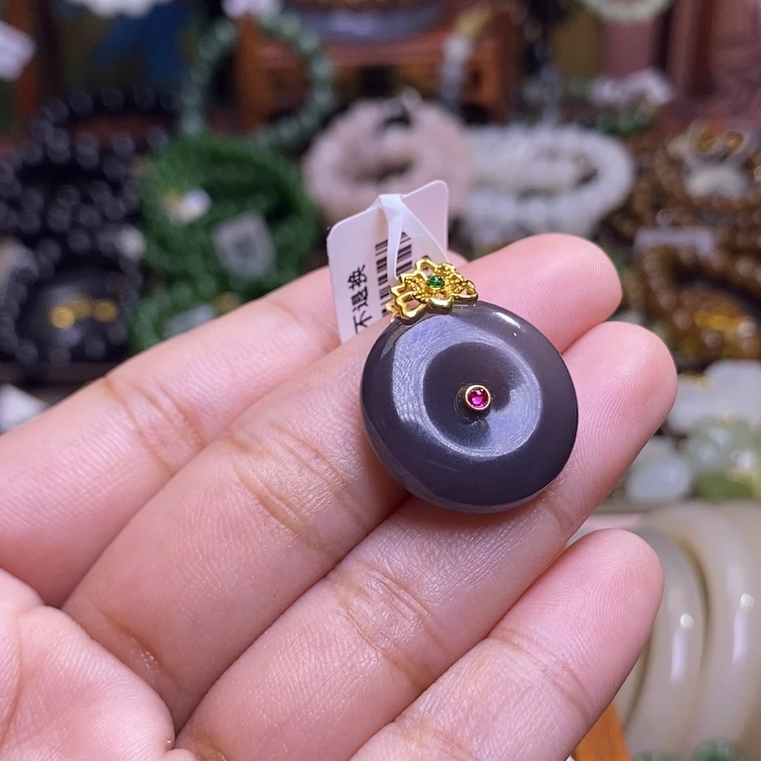 和田玉未镶嵌颈饰浓烟紫老矿料金镶平安扣