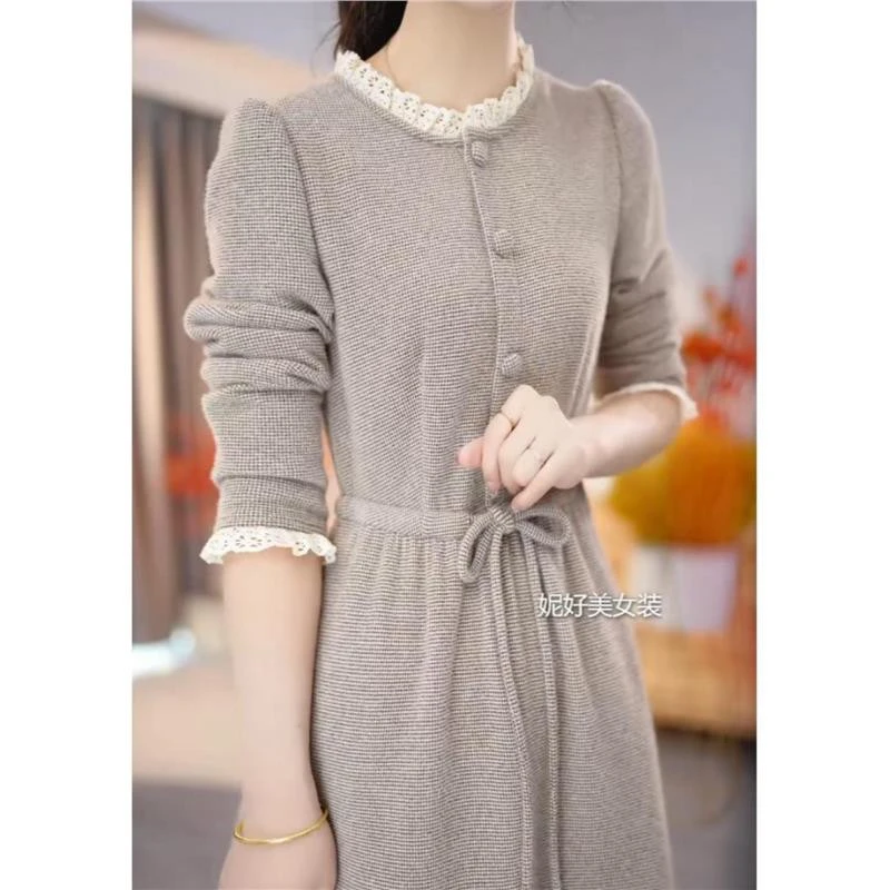 E243 阔太太气质优雅连衣裙女2024秋冬新款高档洋气女士百搭裙子