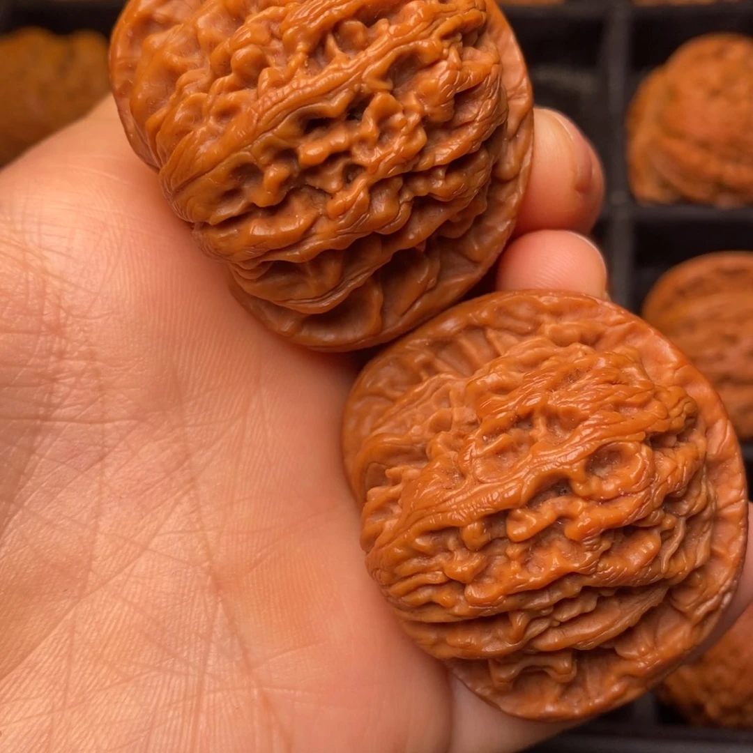 文玩核桃吊坠秦岭野生核桃