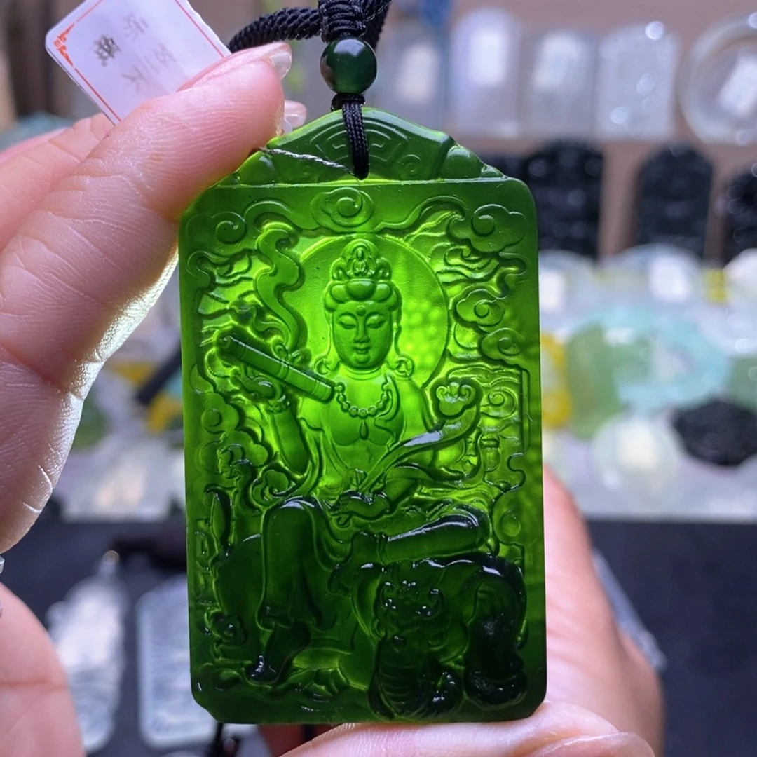 倔***驴蛇纹石玉未镶嵌颈饰