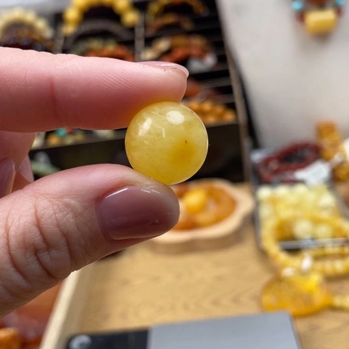 琥珀颈饰未镶嵌吊坠