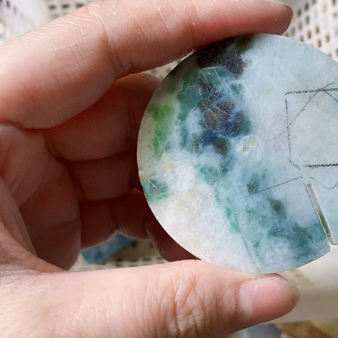 翡翠未镶嵌颈饰天然翡翠