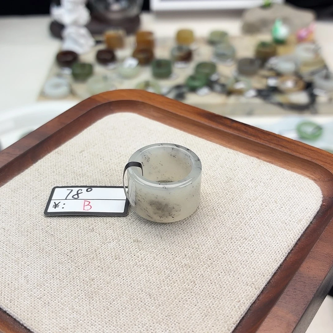 未镶嵌戒圈和田玉F05点墨直切15.8不退换