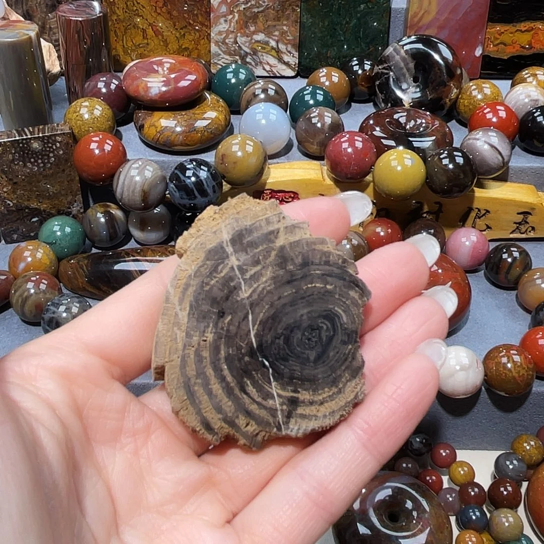 天***空硅化玉未镶嵌天然北票硅化玉吊坠