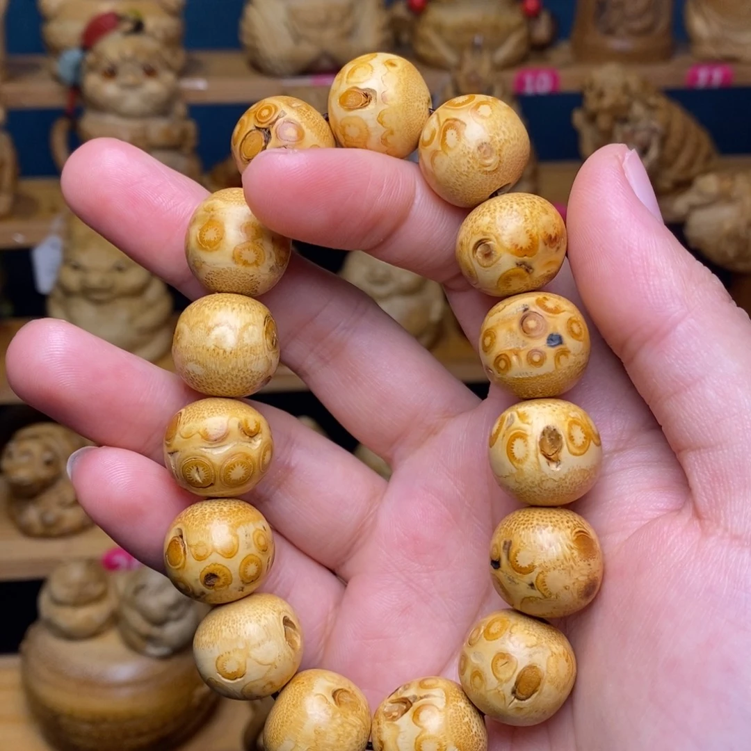 竹竹根手串竹雕制作