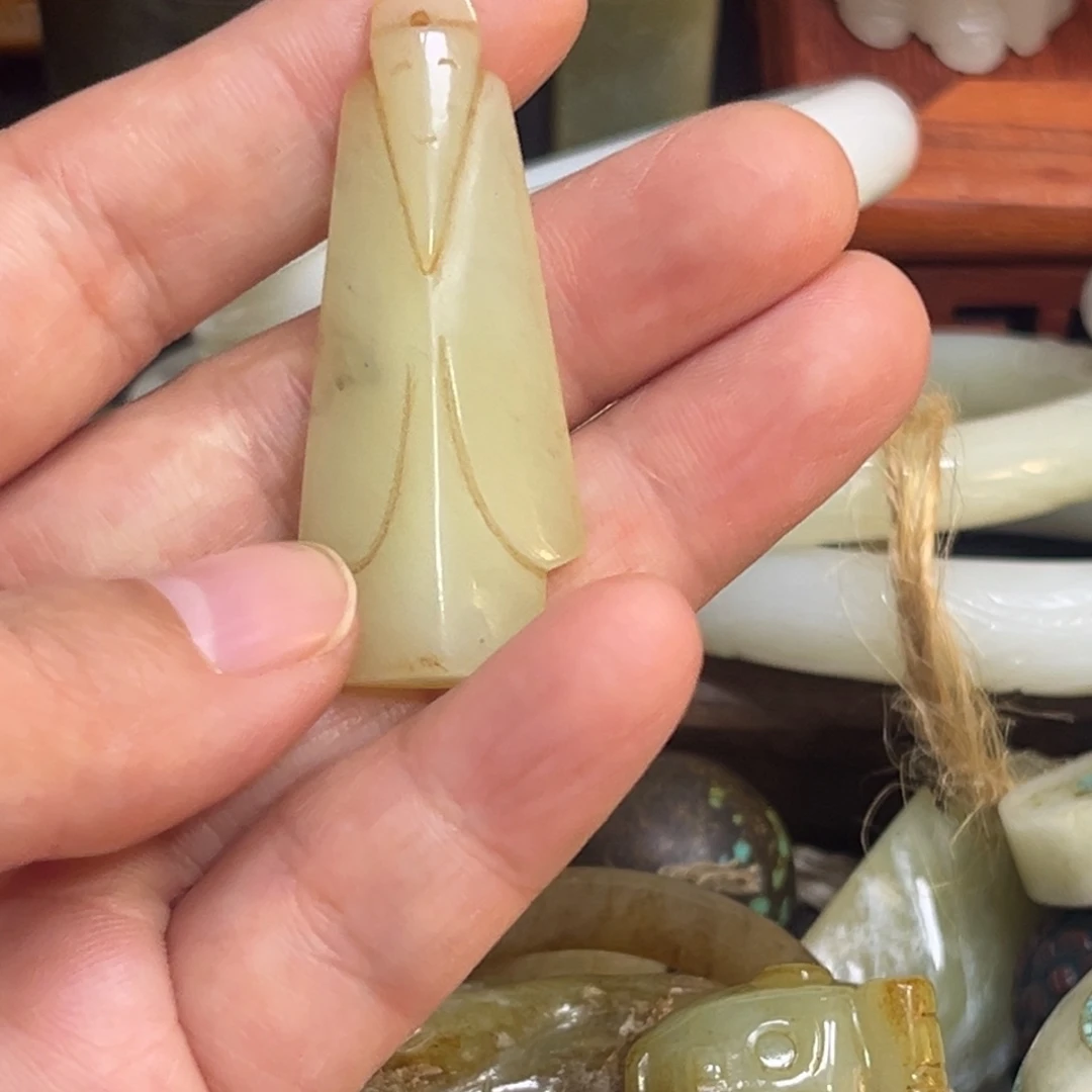 和田玉（糖玉）未镶嵌挂件