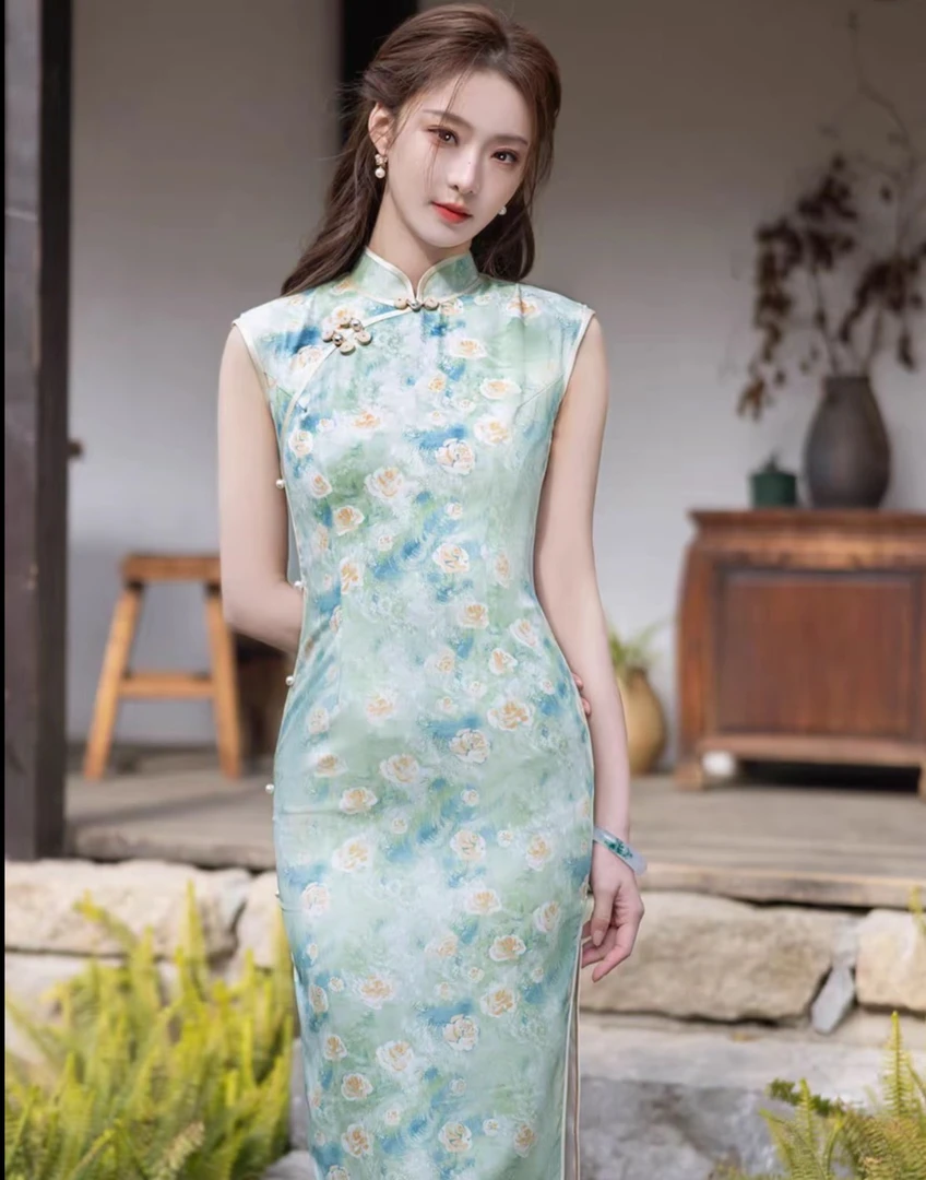 夏季新款小清新绿色莫奈油画花园长丝缎旗袍
