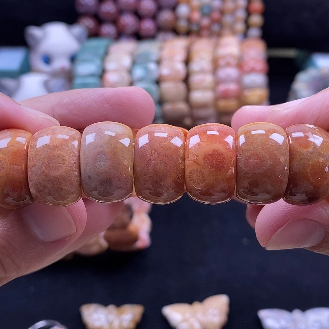 未镶嵌手牌硅化珊瑚（珊瑚玉）55