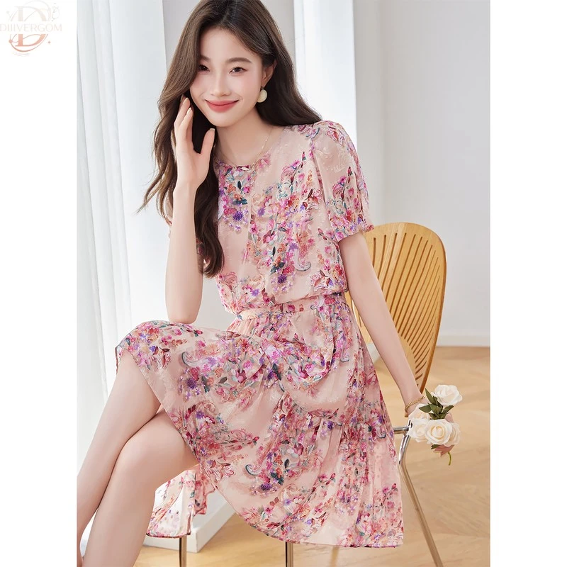 高级感气质碎花连衣裙夏季新款小个子巨好看绝美海边度假收腰裙子