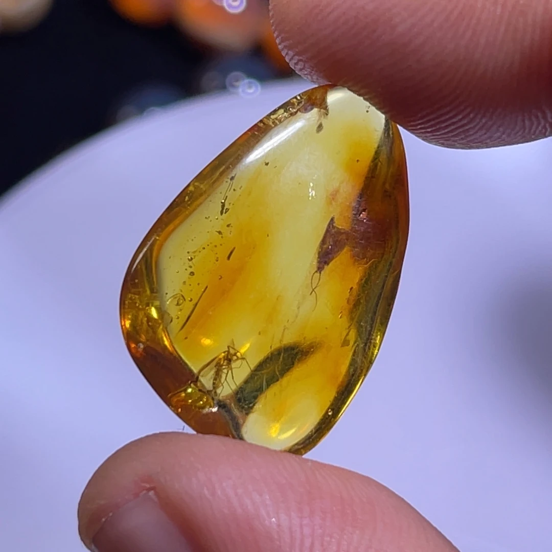 琥珀未镶嵌手链特价虫珀