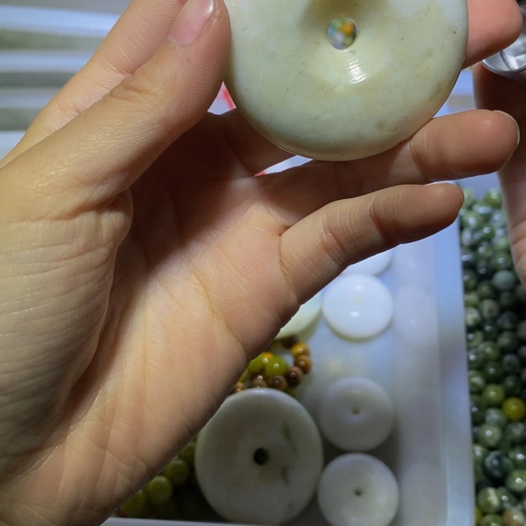 【闪购商品】蛇纹石玉颈饰未镶嵌102