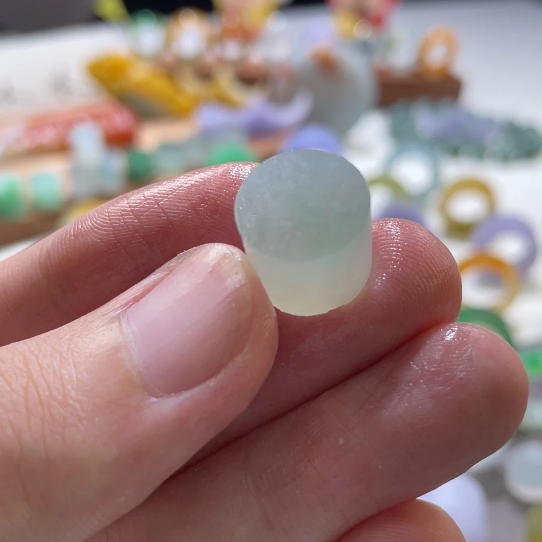 定制翡翠未镶嵌翡翠