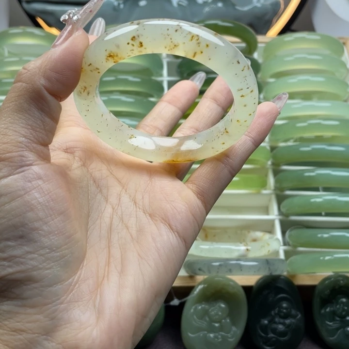 六***喵岫玉未镶嵌手镯岫玉