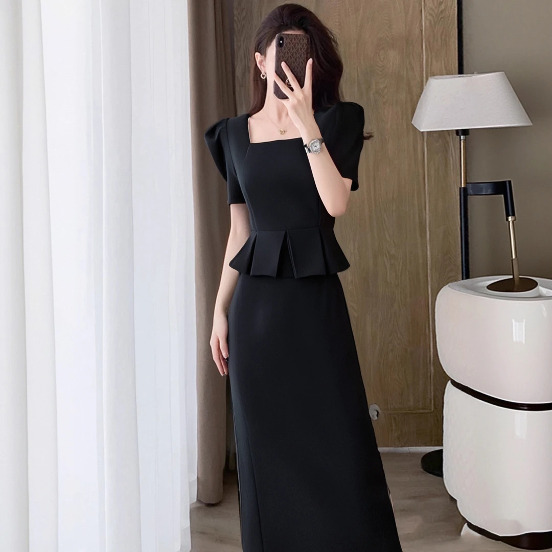 A黑色连衣裙女2025夏季显瘦新款方领气质赫本风假两件长裙9616