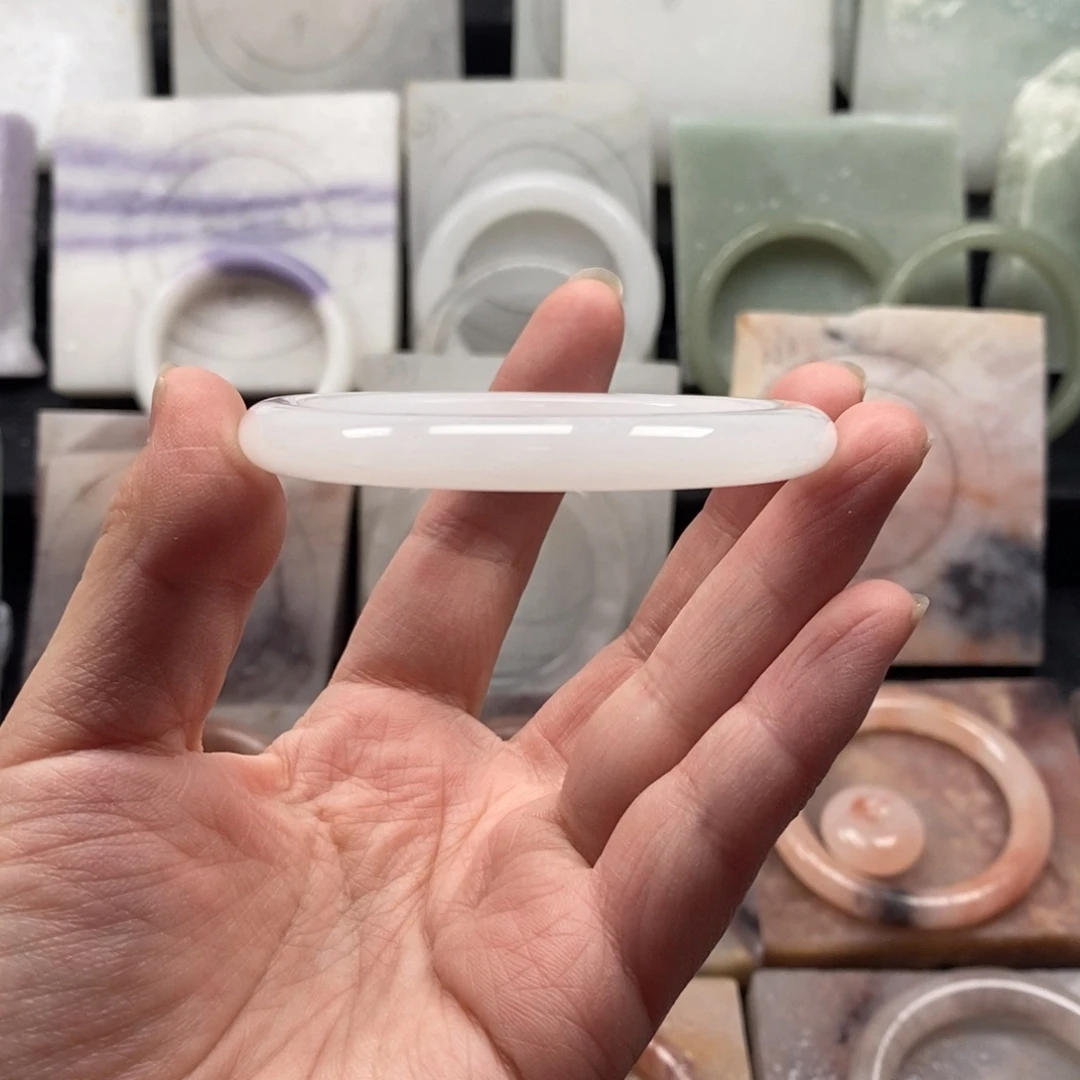 石英质玉未镶嵌手镯56-11