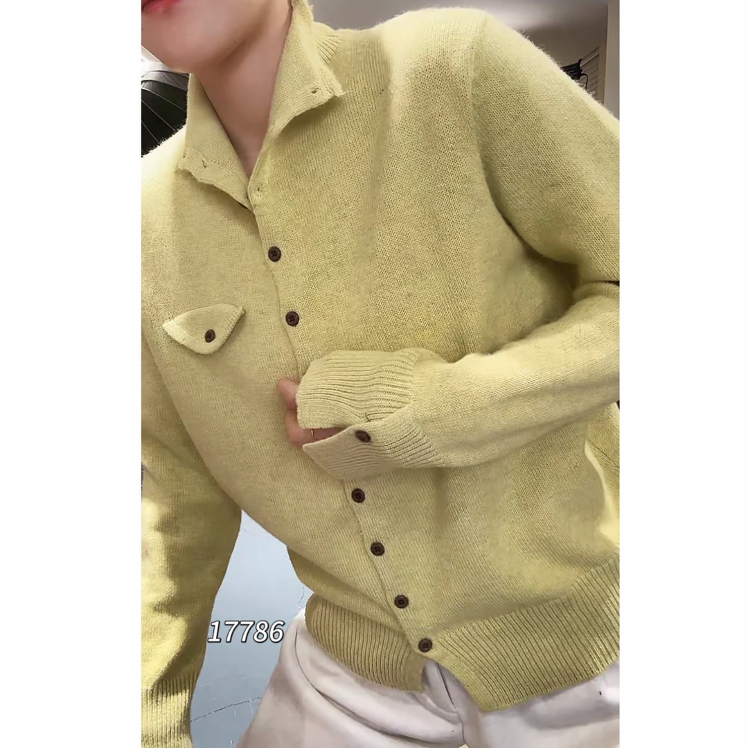 17786 CHUXUN（部无水洗唛介意慎拍)高领单口袋手袖一粒扣针织衫