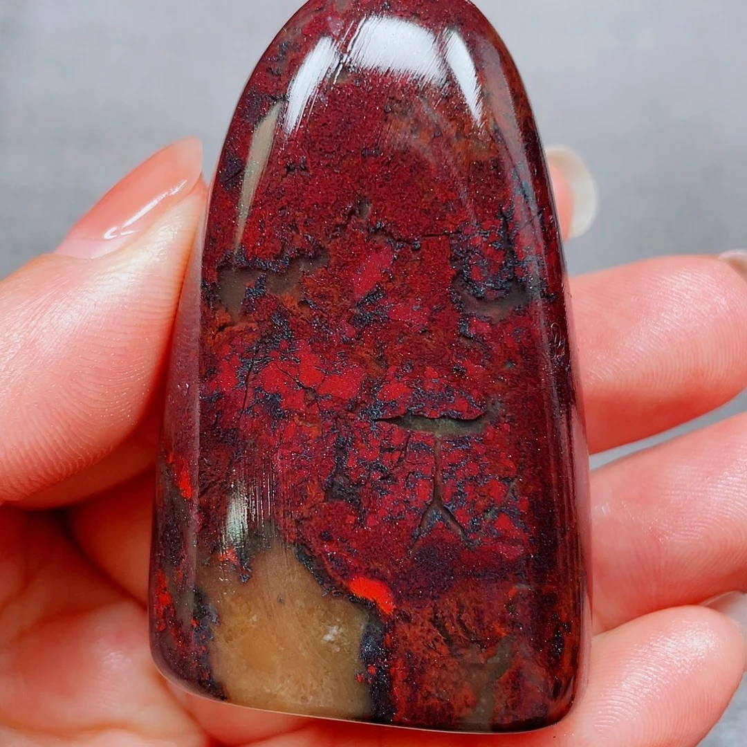 玉桂林鸡血玉印章镇尺5