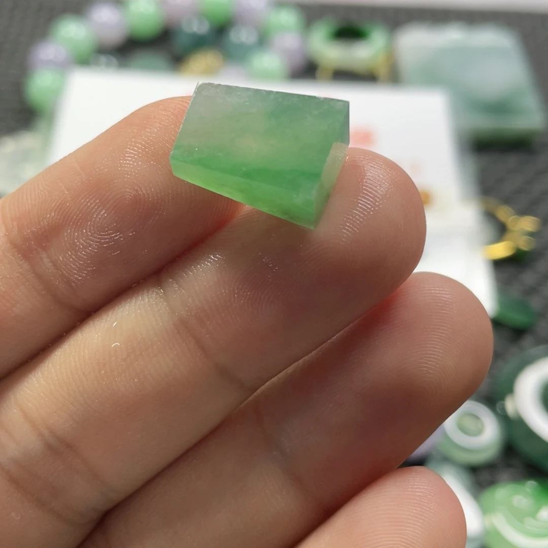 未镶嵌定制翡翠翡翠