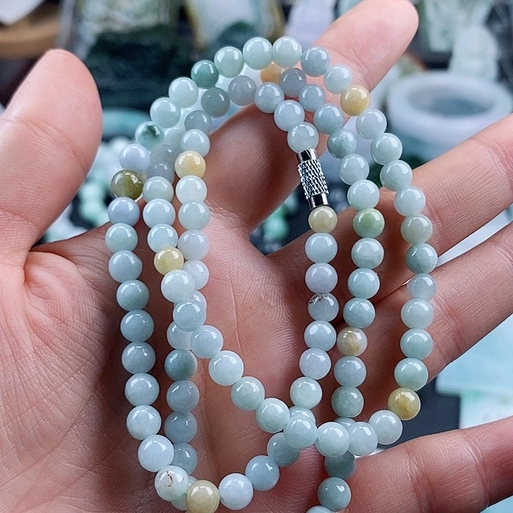 翡翠挂件未镶嵌翡翠的