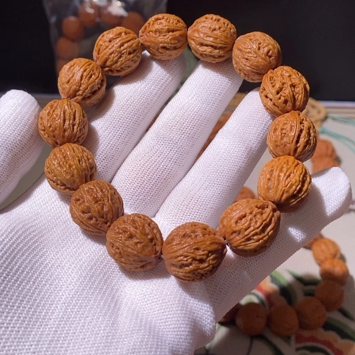 文玩核桃手串……11
