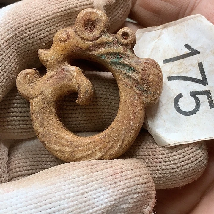 未镶嵌和田玉挂件