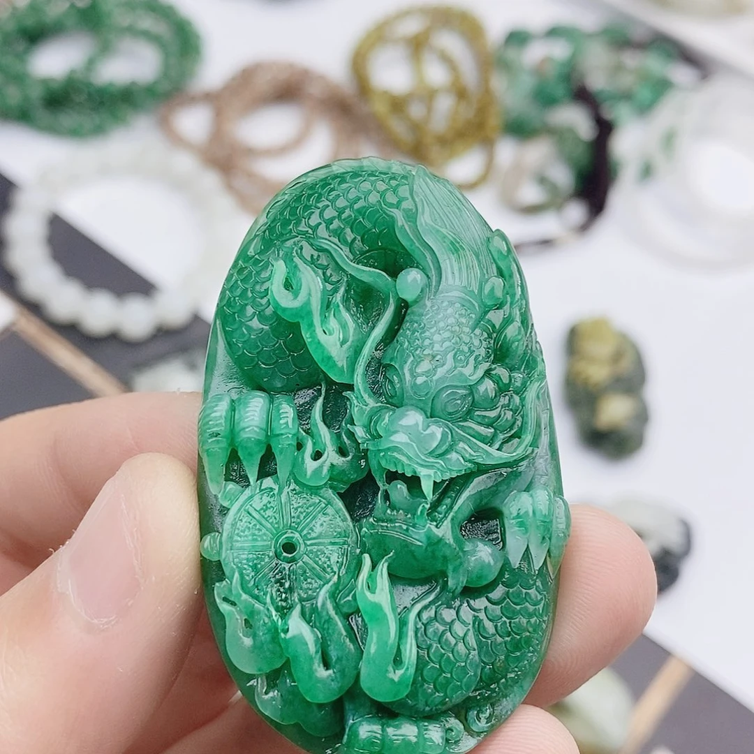 独山玉未镶嵌颈饰