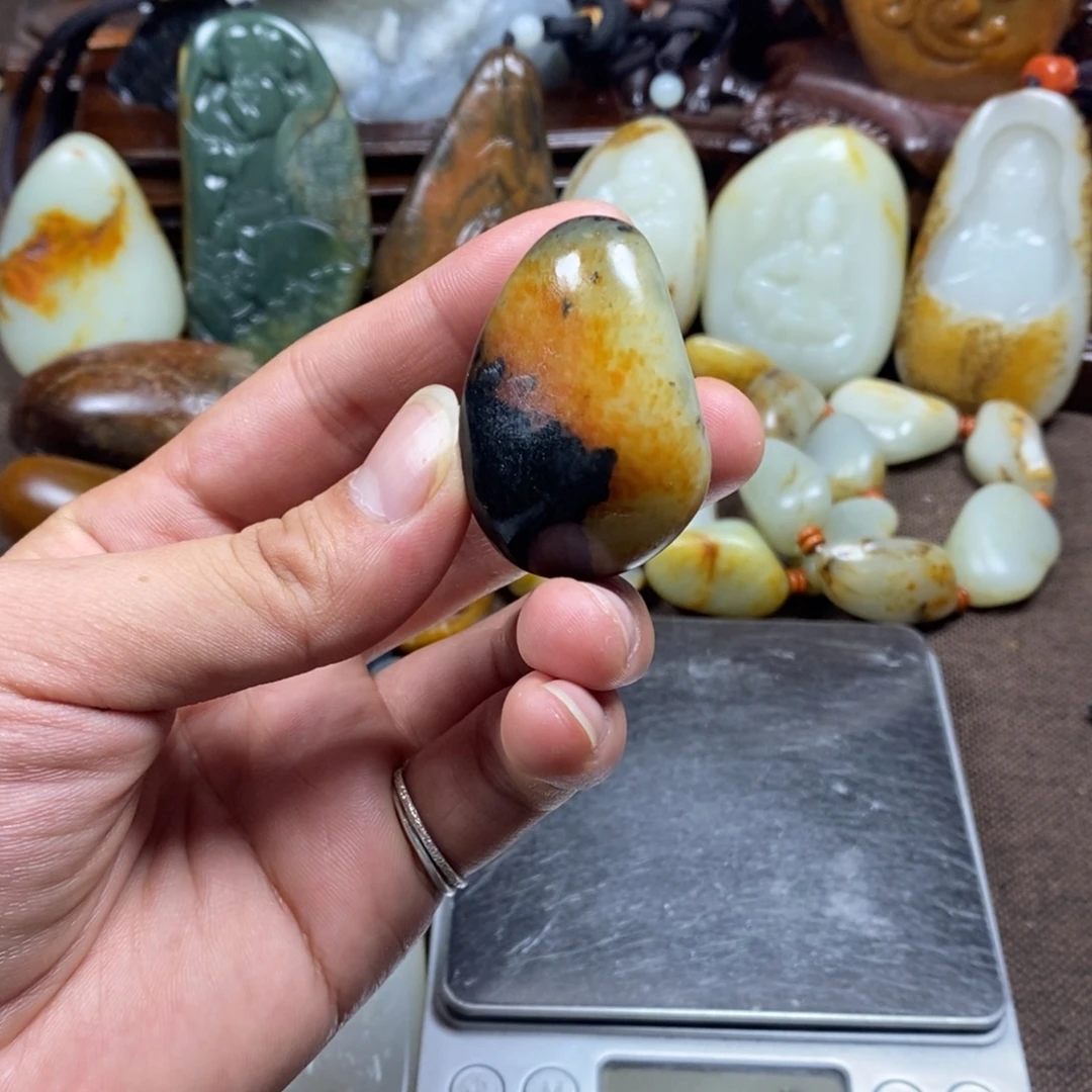 云***龙和田玉未镶嵌挂件