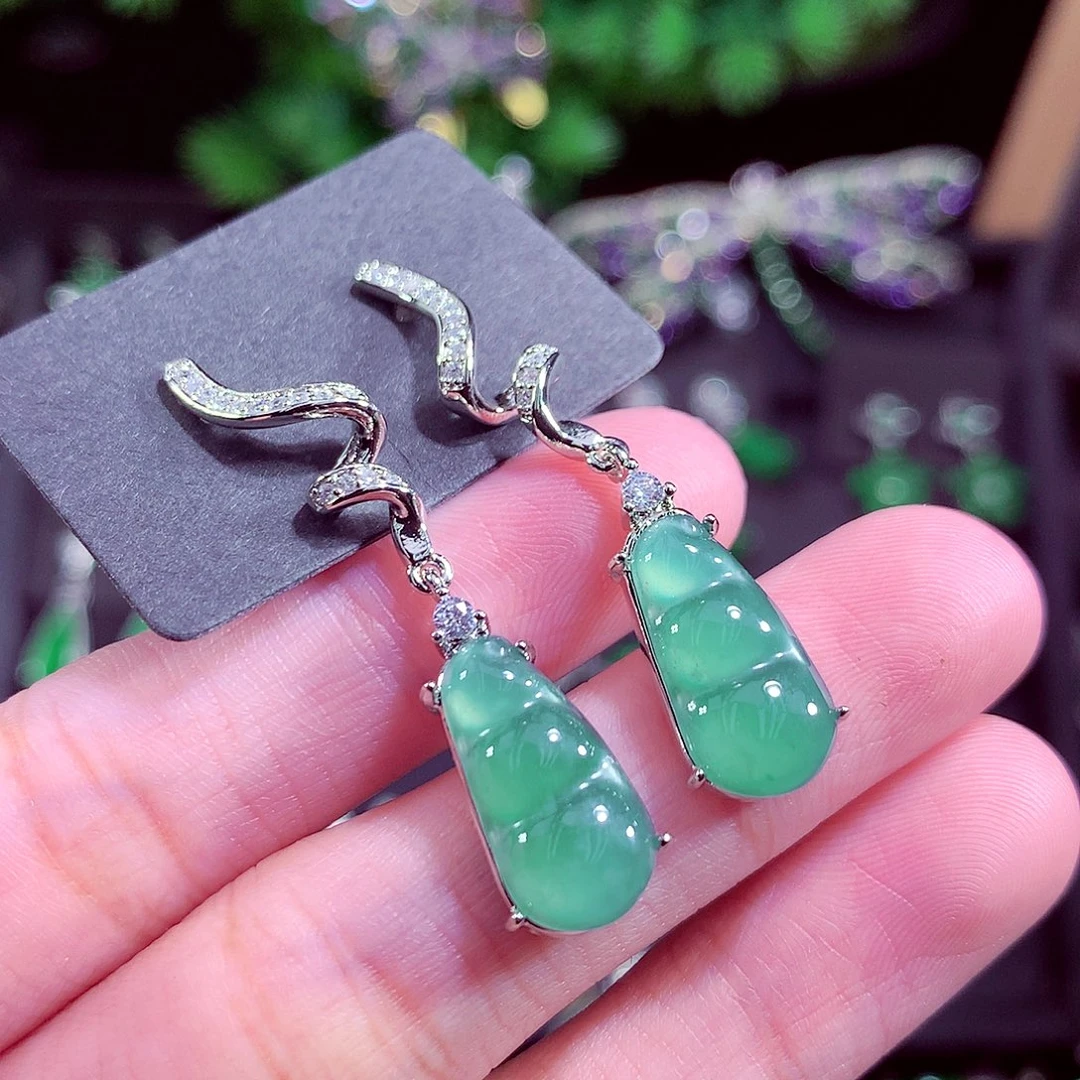 颈饰未镶嵌翡翠天然