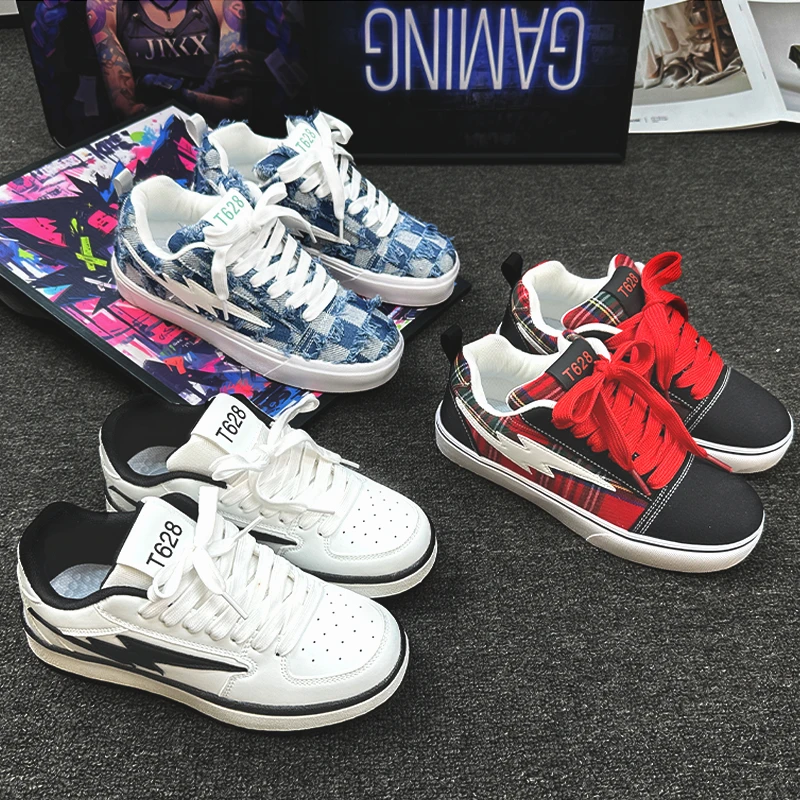 超火ins小众复古闪电牛仔面包男鞋百搭高颜值网红情侣运动滑板鞋