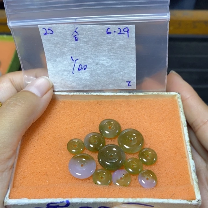 合***行定制翡翠未镶嵌不退