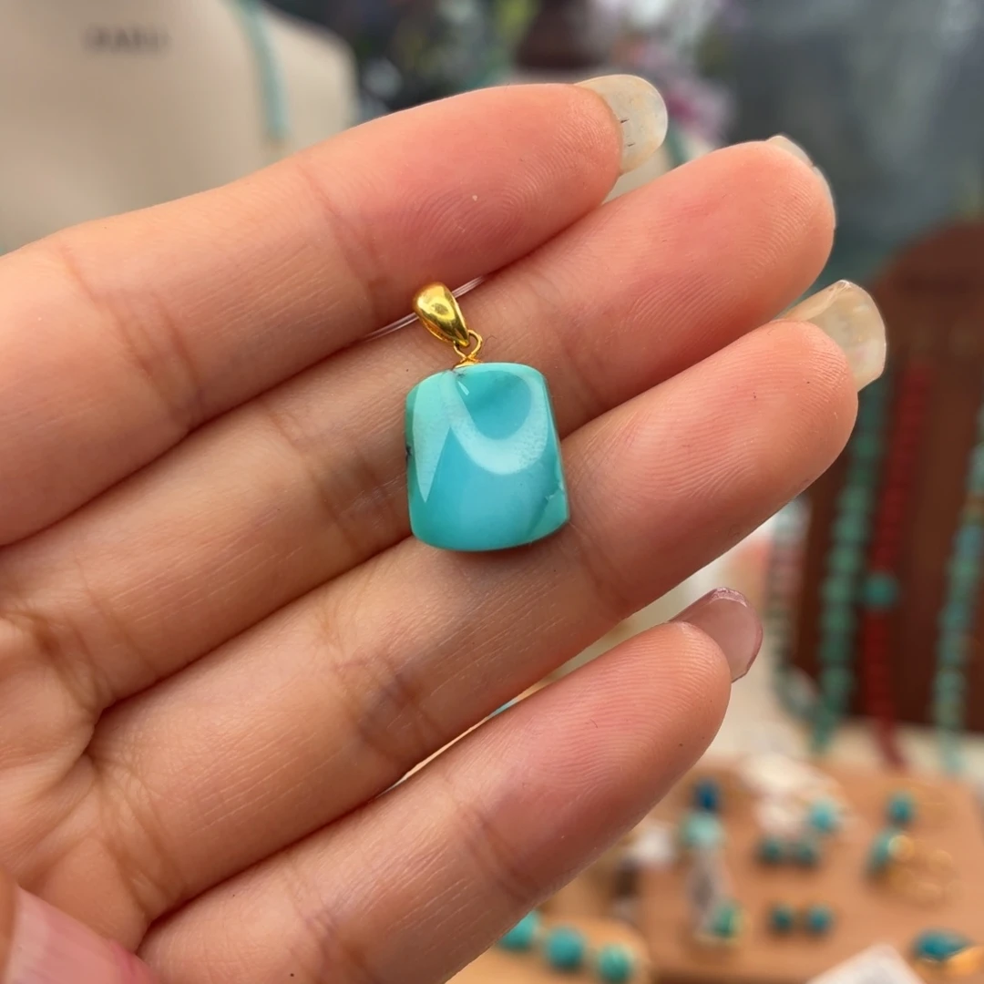 绿松石18K金镶嵌颈饰