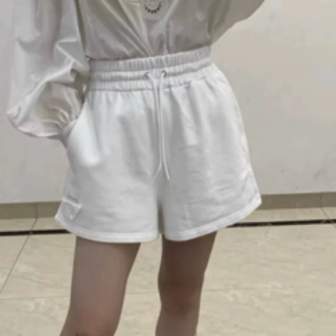 未使用 Prada/普拉达 W118063/白色短裤/尺码XS