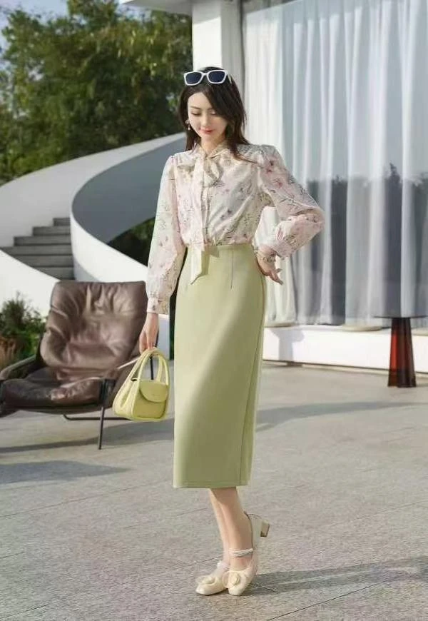 杨杨 夏季时尚气质碎花领结上衣修身气质半裙套装11138