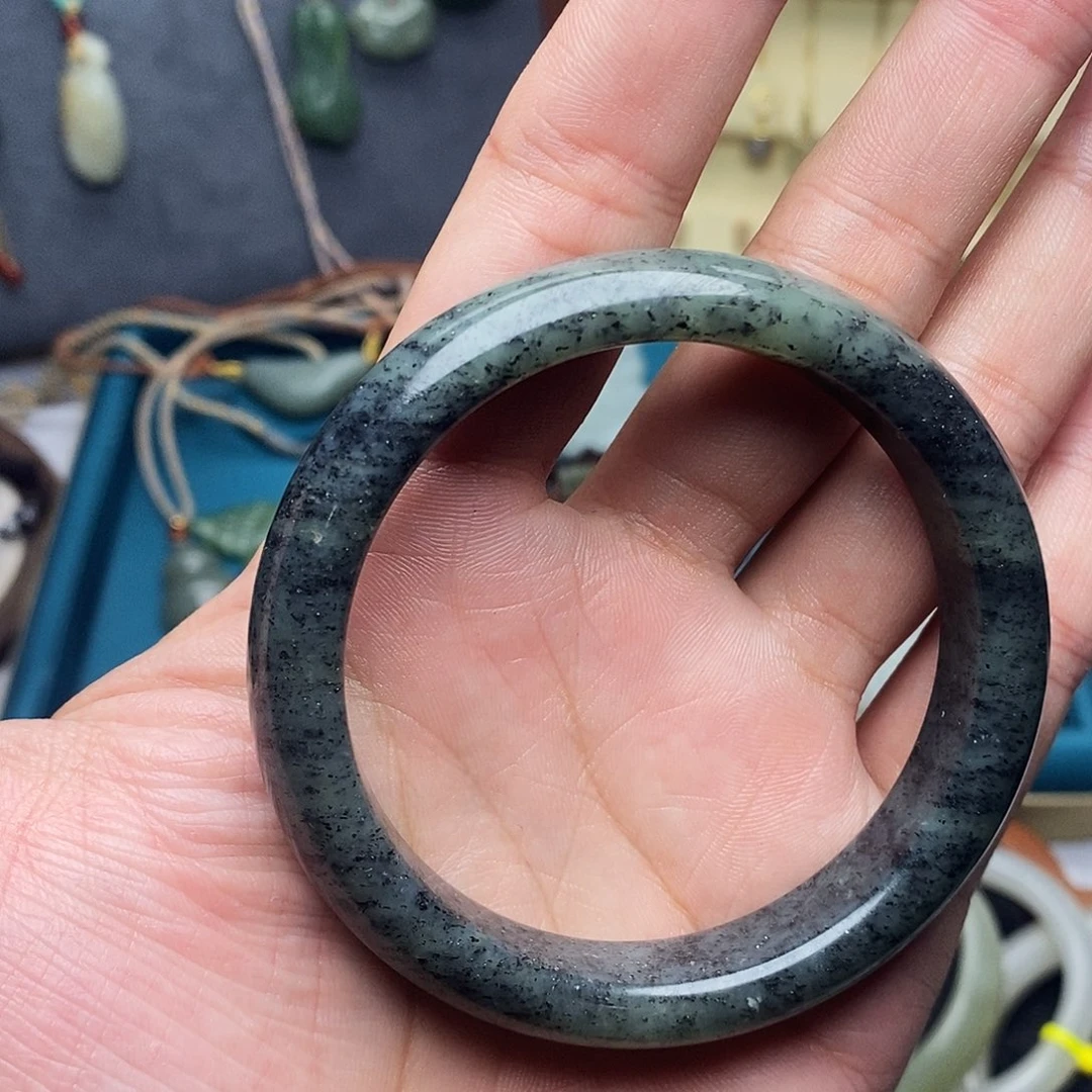 和田玉未镶嵌颈饰圈口60.3