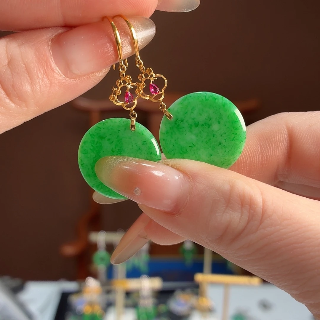 翡翠18K金镶嵌耳饰