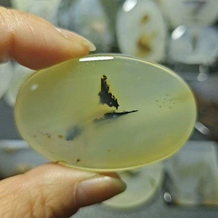 玛瑙/玉髓未镶嵌珠宝奇石