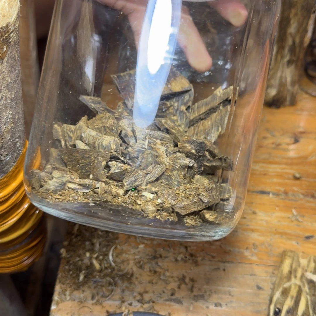 沉香块料沉香块料蓝宝石50克