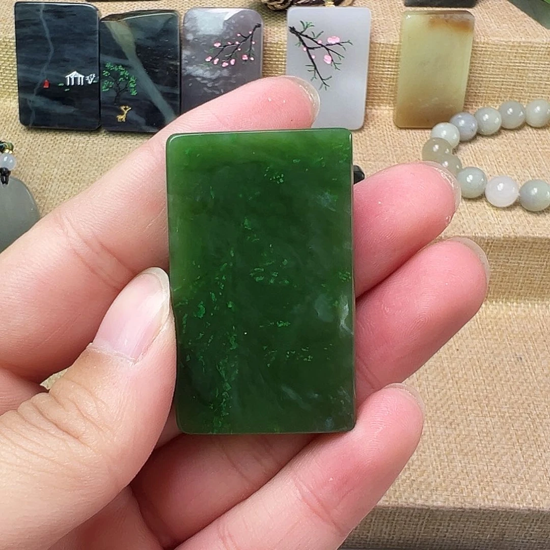 和田玉（碧玉）颈饰未镶嵌