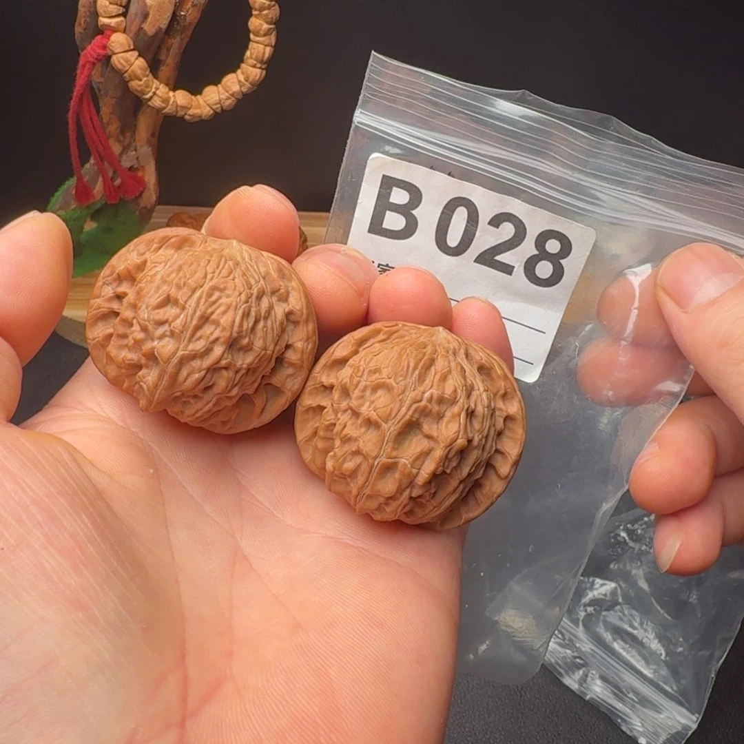 核桃把件40 全品山地红皮磨