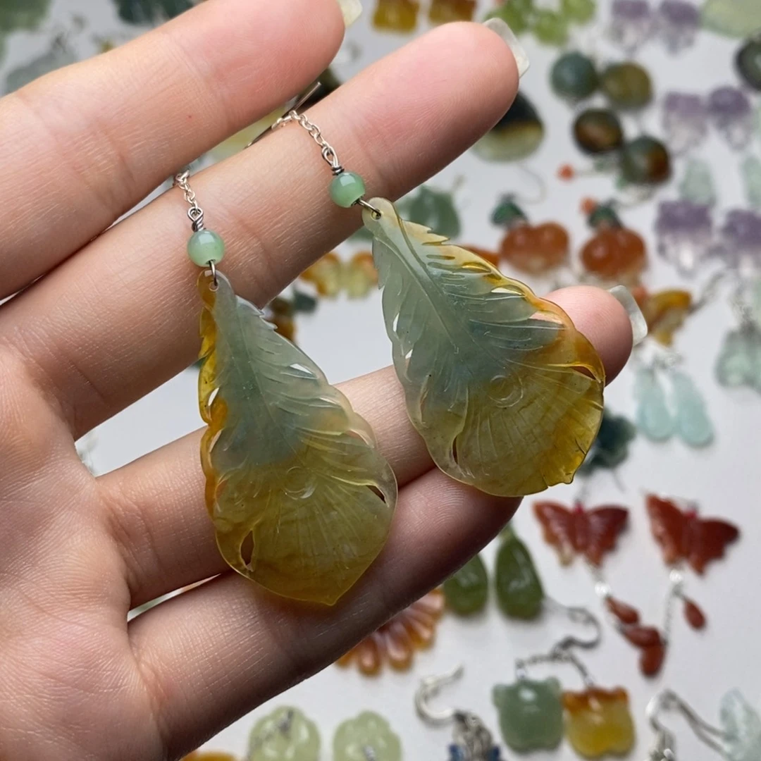 义***签蛇纹石玉未镶嵌耳饰/颈饰