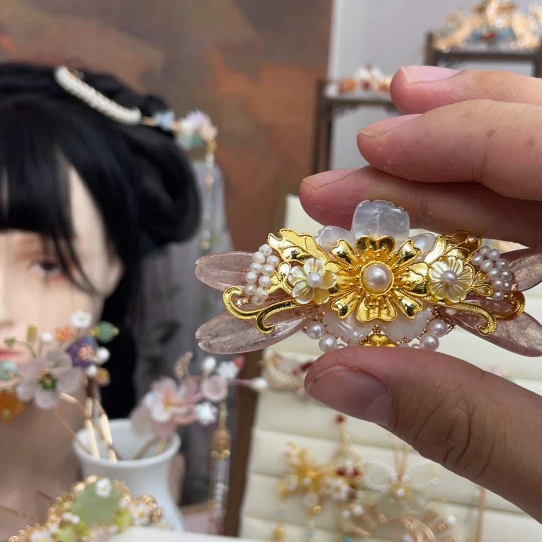 三***月醋酸铁合金草莓晶发冠一支