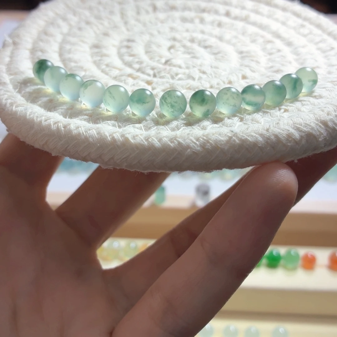 未镶嵌定制翡翠毛货不鉴赏
