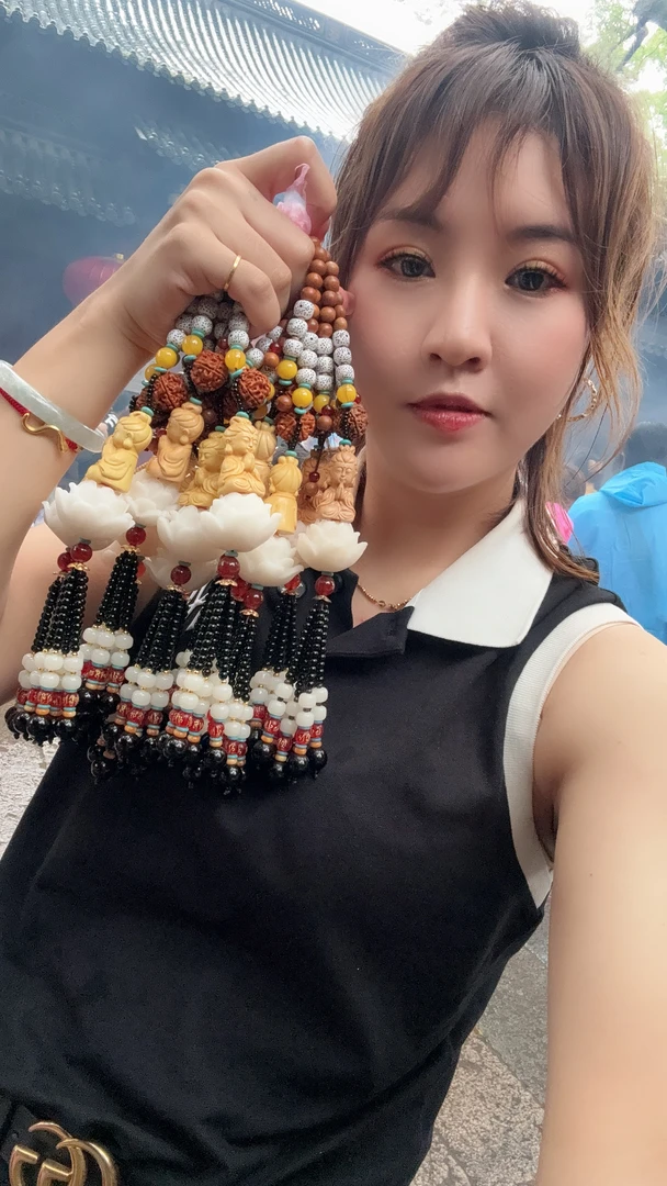 车内后视镜高档挂饰