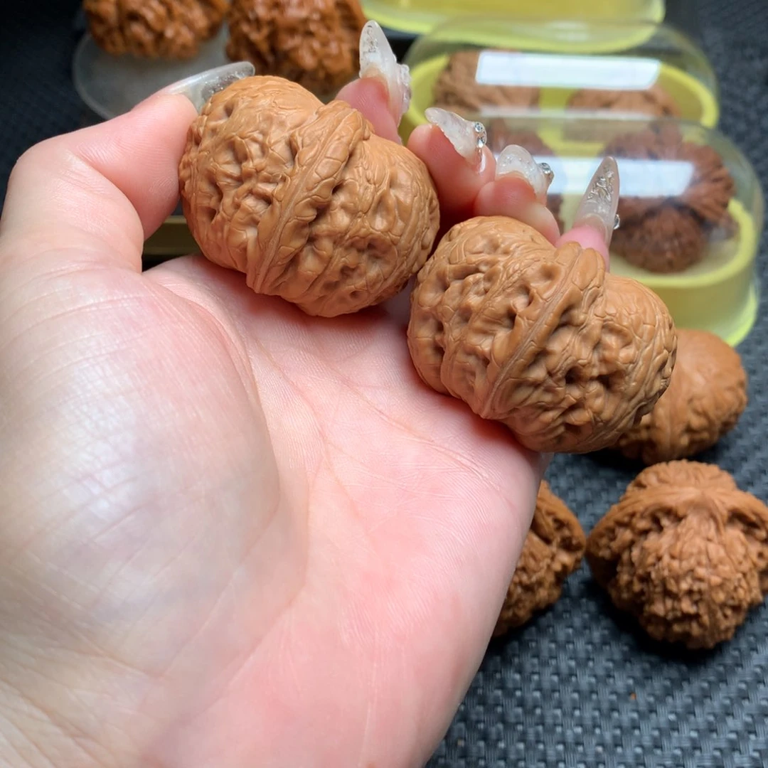 文玩核桃把件42全品平谷元宝