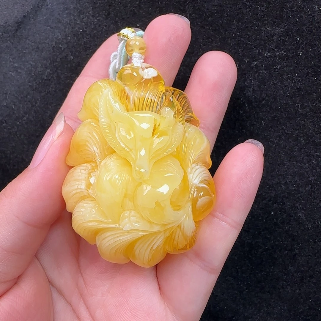 蜜蜡未镶嵌珠宝奇石