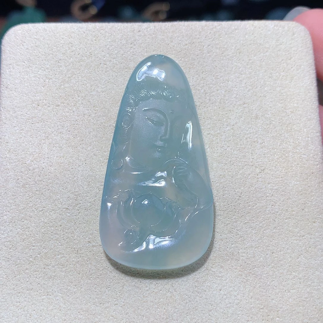 颈饰未镶嵌翡翠佛光天下