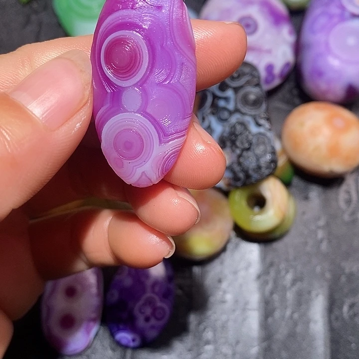 M***n玛瑙/玉髓合金颈饰