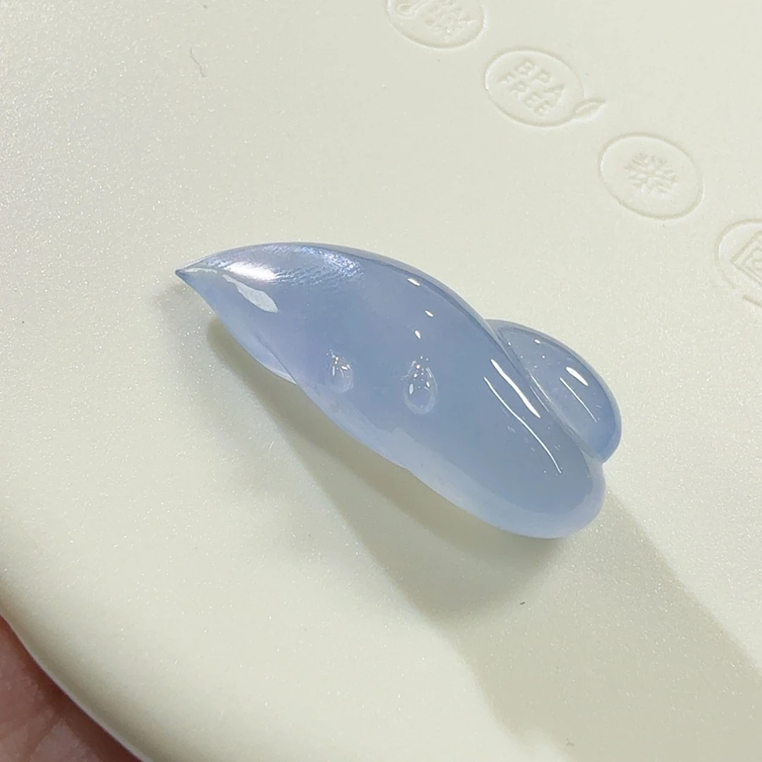 翡翠未镶嵌颈饰裸石